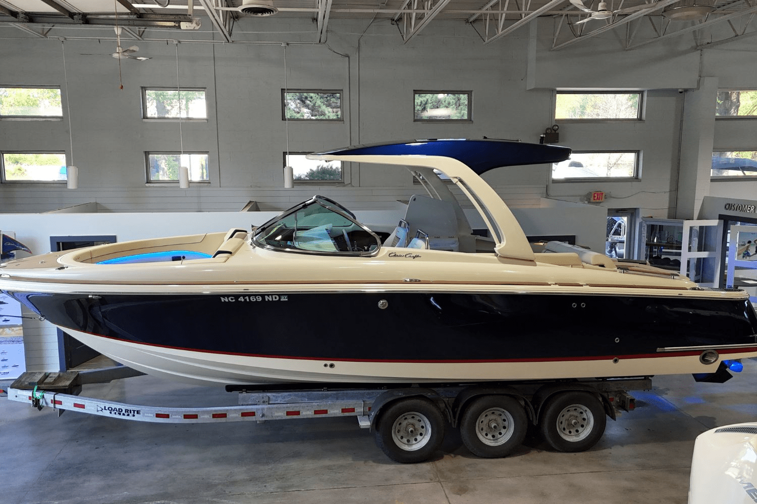 Slide: The Image of Chris-Craft 31 LAUNCH 2023 - 6