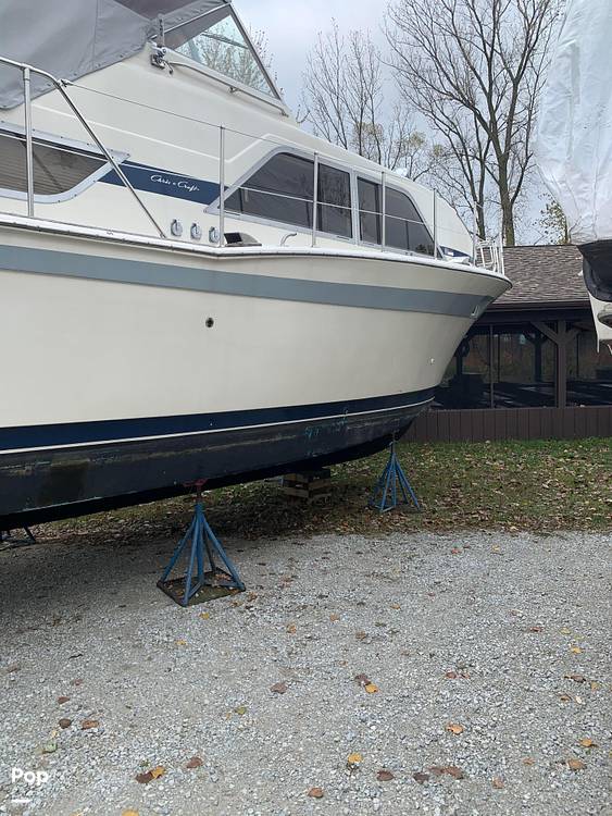 Slide: The Image of Chris-Craft 350 Catalina 1978 - 12157074