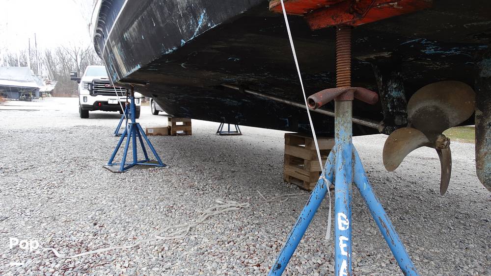 Slide: The Image of Chris-Craft 350 Catalina 1978 - 12267023