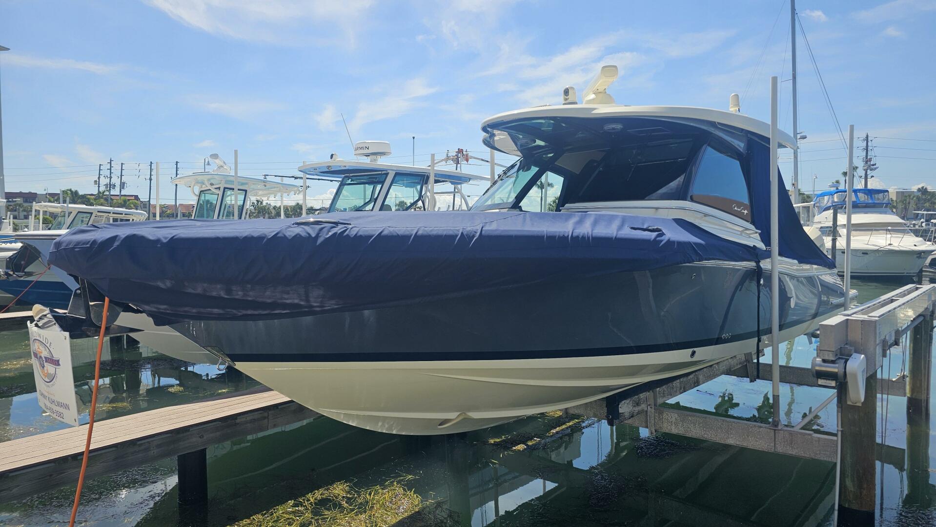 Slide: The Image of Chris-Craft 35 Calypso 2022 - 5476184