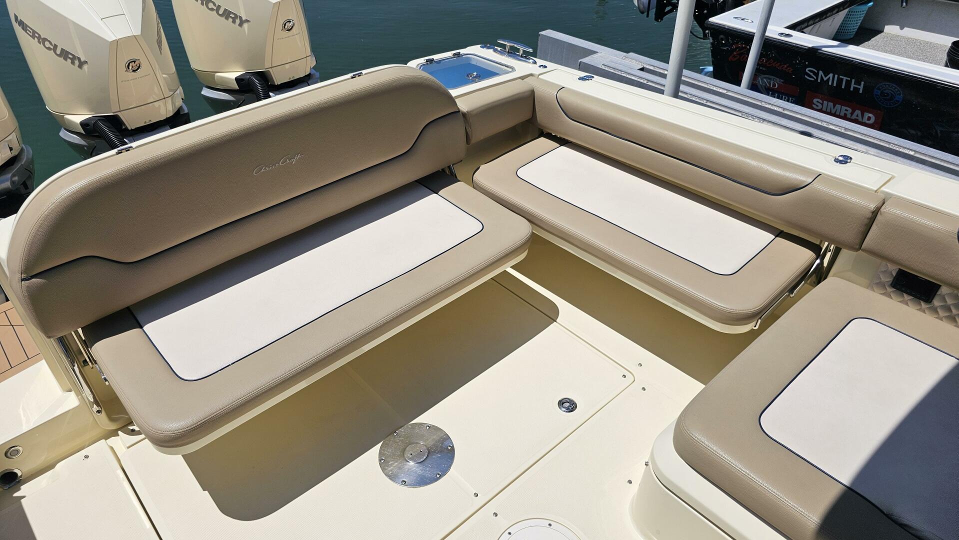Slide: The Image of Chris-Craft 35 Calypso 2022 - 5476214