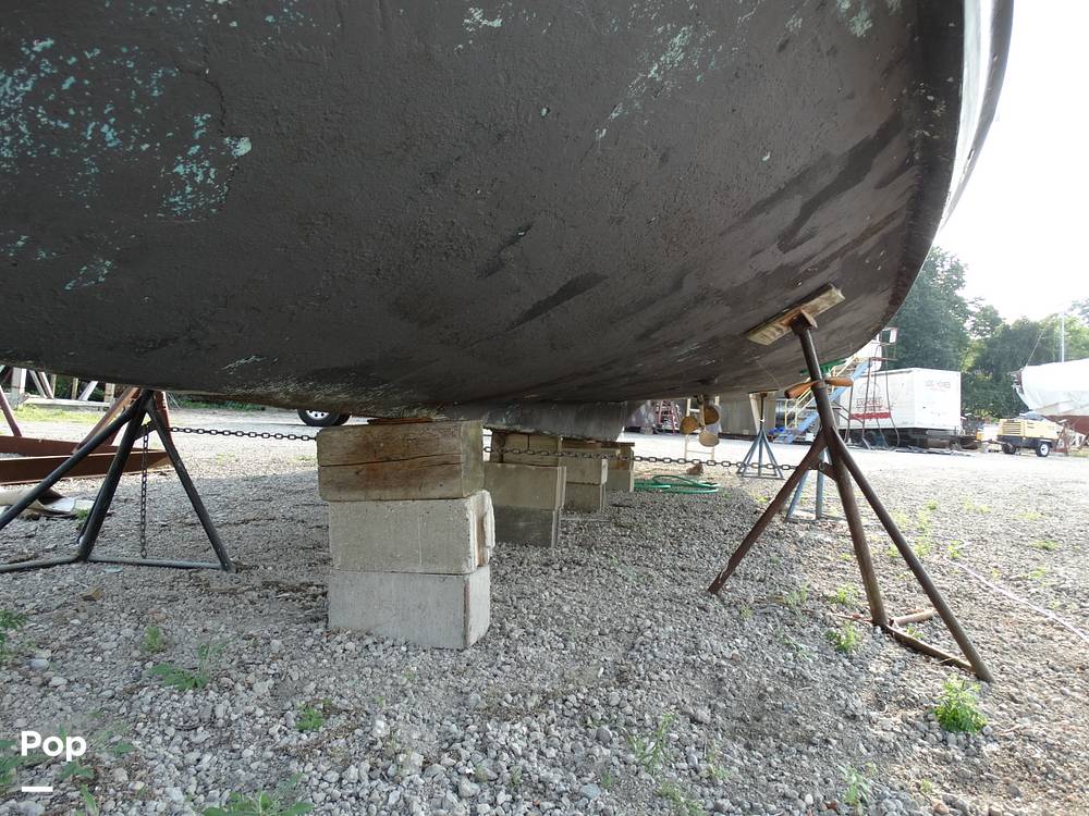 Slide: The Image of Chris-Craft 380 Corinthian 1980 - 13005866