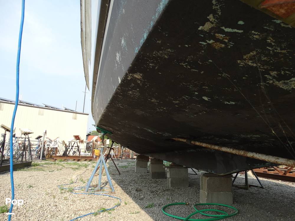 Slide: The Image of Chris-Craft 380 Corinthian 1980 - 13005915