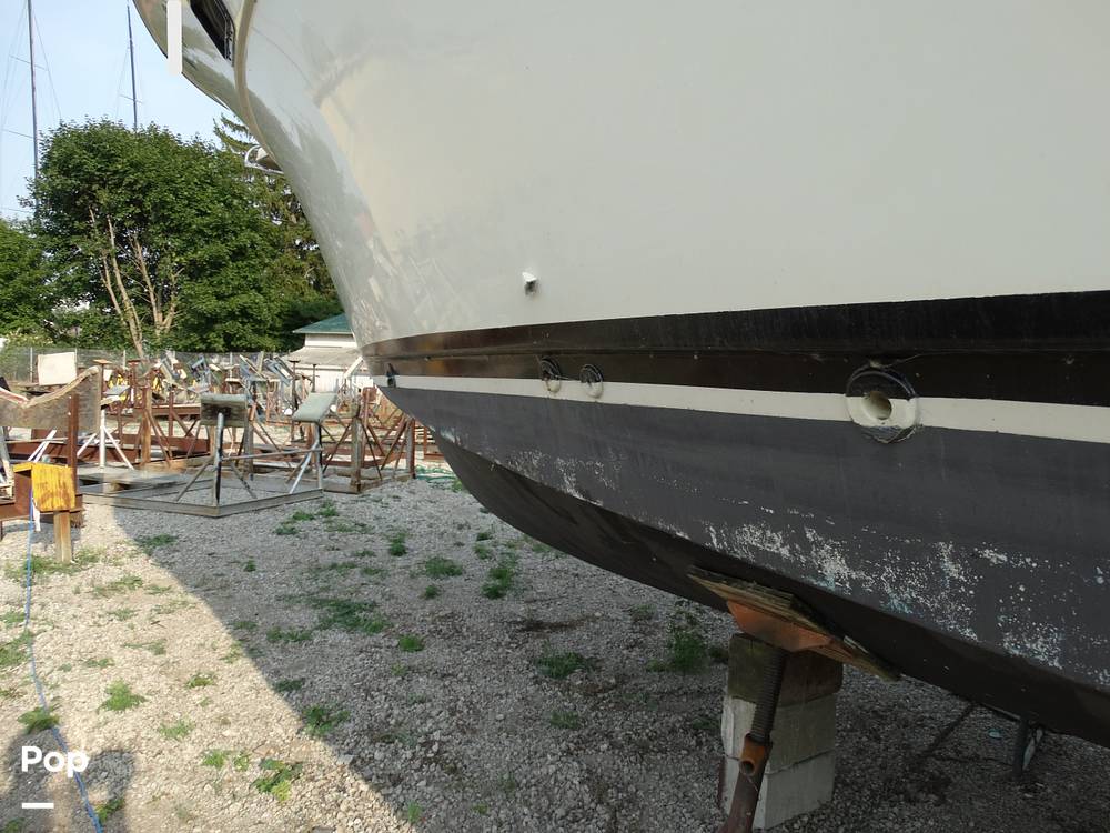 Slide: The Image of Chris-Craft 380 Corinthian 1980 - 13005918