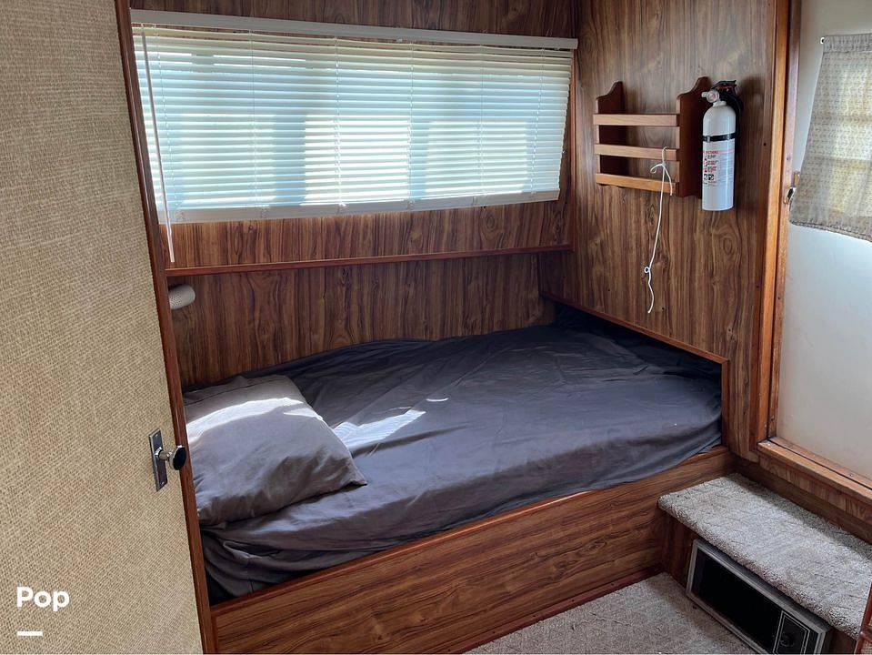 Slide: The Image of Stateroom - 12933544