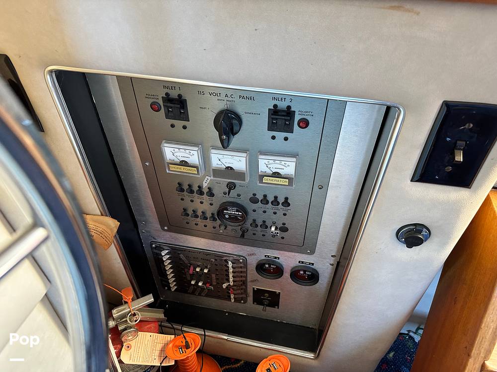 Slide: The Image of Chris-Craft 380 Corinthian 1983 - 13088970