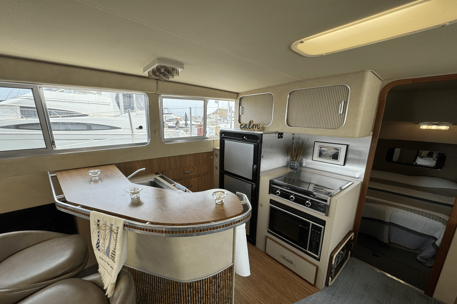 Slide: The Image of Chris-Craft 381 CATALINA 1986 - 12