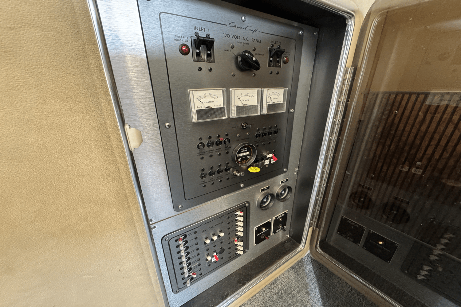 Slide: The Image of Chris-Craft 381 CATALINA 1986 - 15