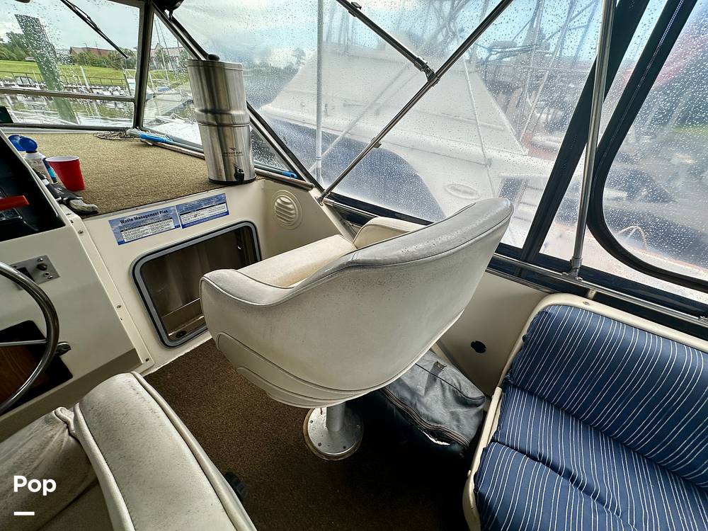 Slide: The Image of Captain's Chair - 15644670