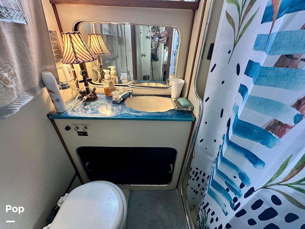 Slide: The Image of Bathroom Sink - 15644863