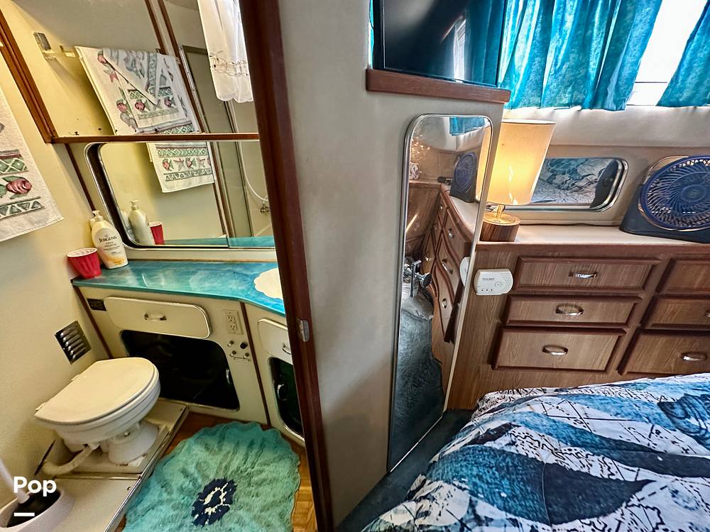 Slide: The Image of Chris-Craft 381 Catalina 1987 - 15645310