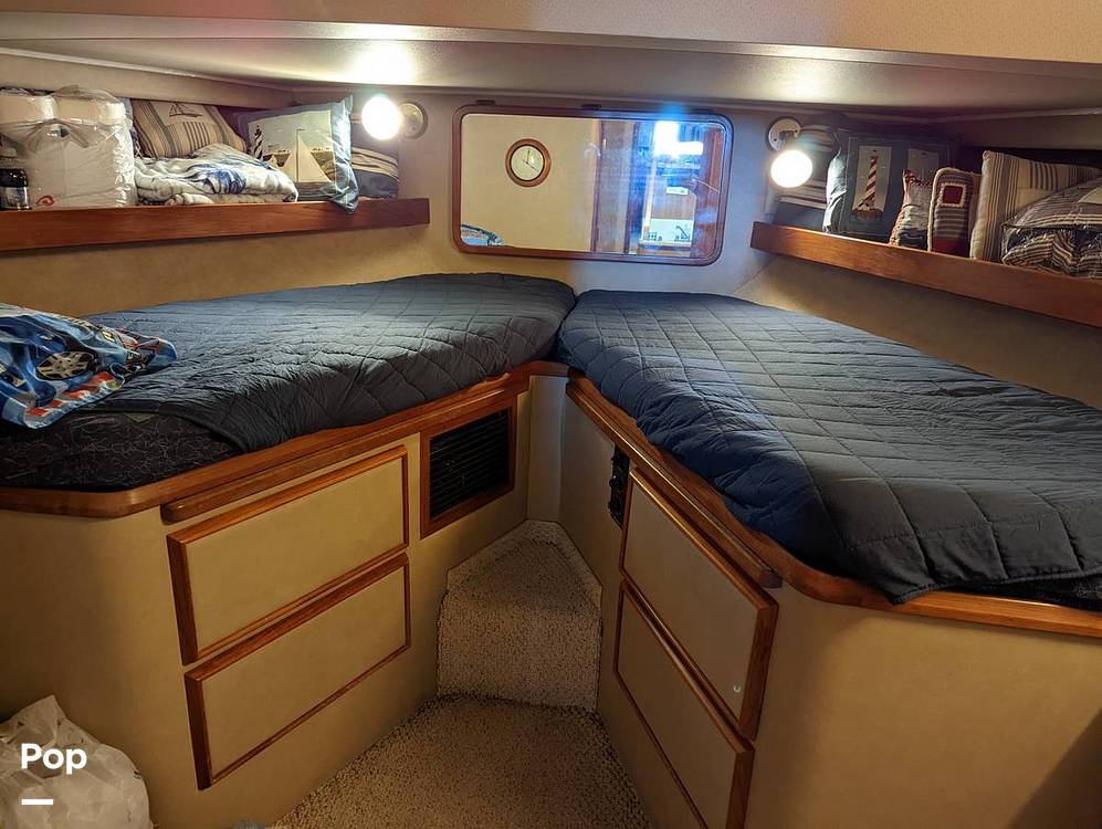 Slide: The Image of V Berth - 11492158