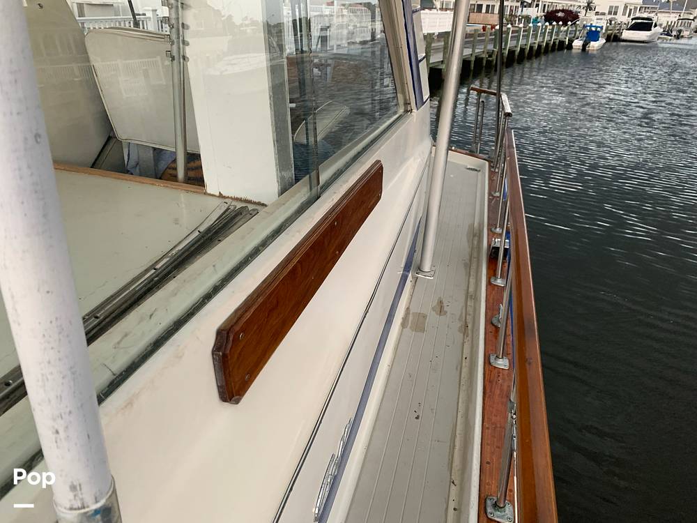 Slide: The Image of Refinished Teak - 9039862