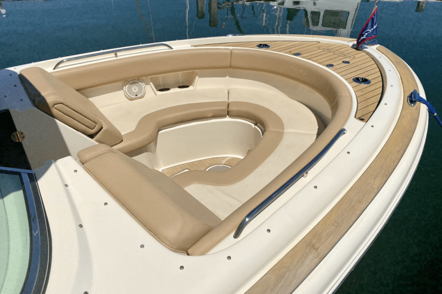 Slide: The Image of Chris-Craft CALYSPO 26 H 2020 - 22