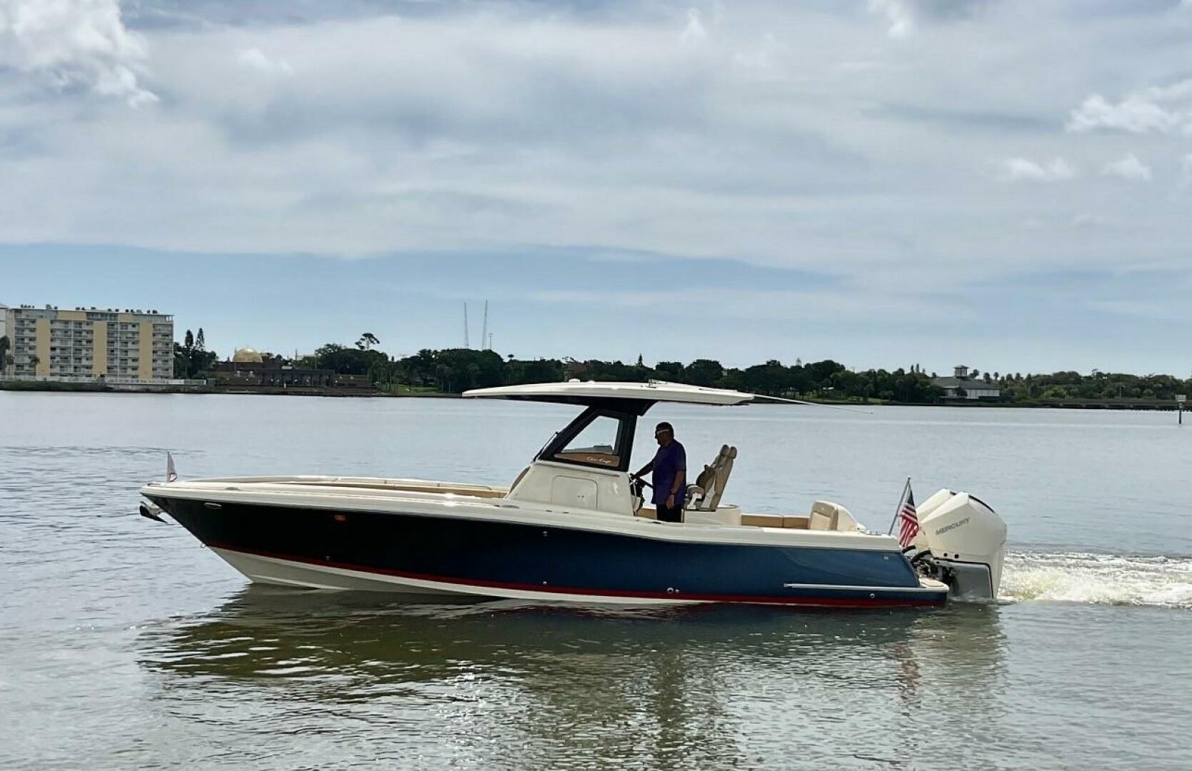 Slide: The Image of Chris Craft 30 Catalina- Profile Chris Craft 30 Catalina- Engines - 5485681