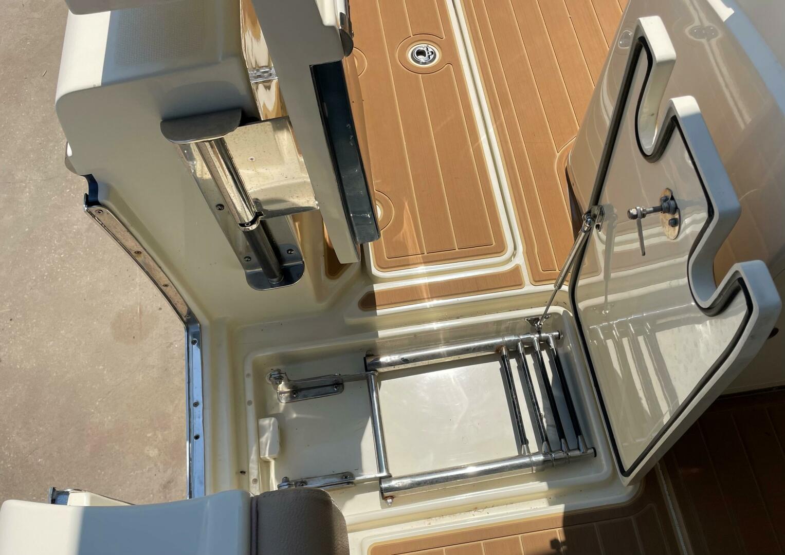 Slide: The Image of Chris Craft 30 Catalina- Folding Ladder 2019 Chris Craft 30 Catalina - 5401266