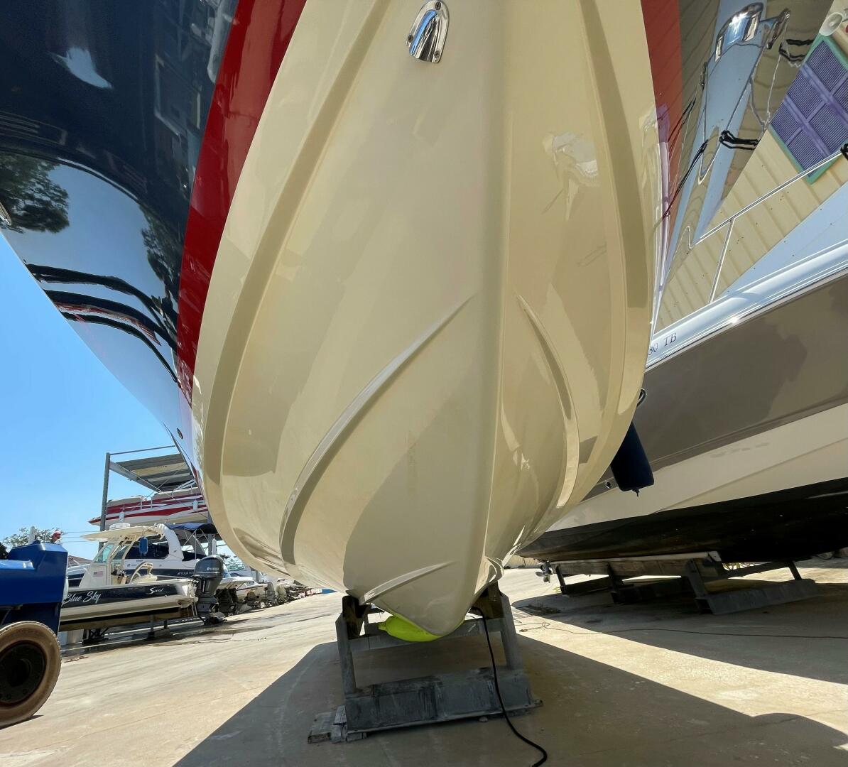 Slide: The Image of Chris Craft 30 Catalina- Hull 2019 Chris Craft 30 Catalina - 5401247