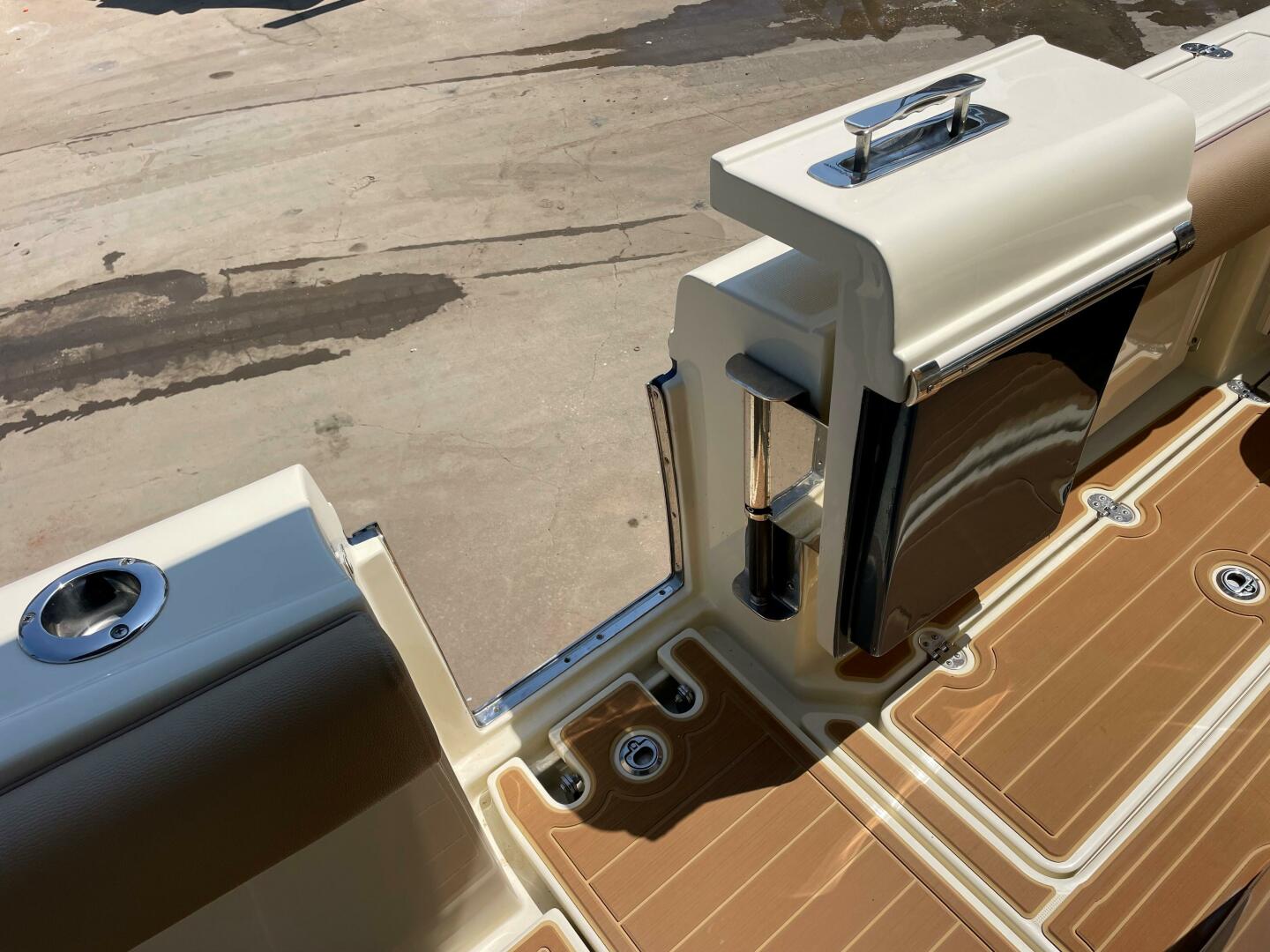 Slide: The Image of Chris Craft 30 Catalina- Transom Door 2019 Chris Craft 30 Catalina - 5401264