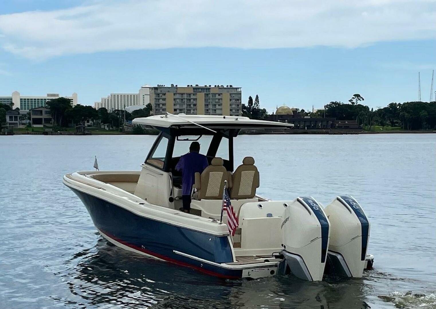 Slide: The Image of Chris Craft 30 Catalina- Profile Chris Craft 30 Catalina- Engines - 5485669
