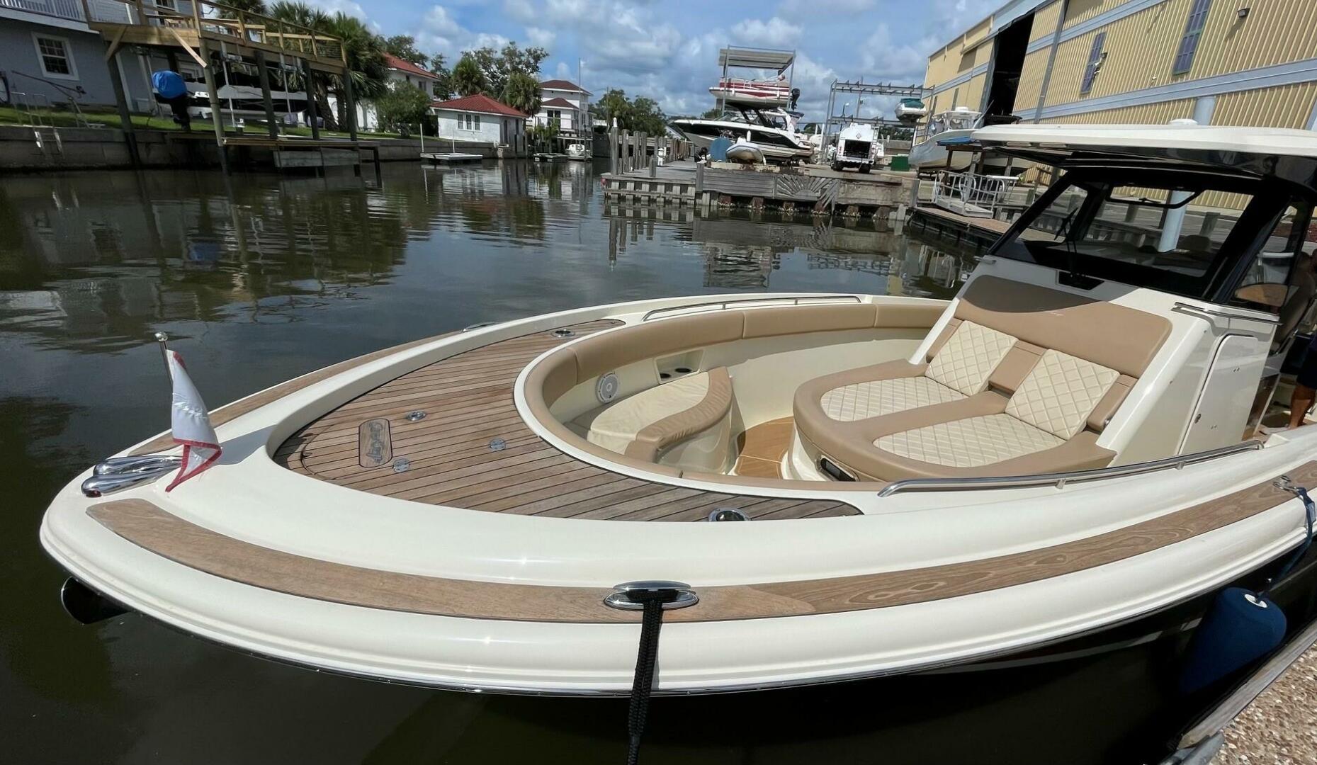 Slide: The Image of Chris Craft 30 Catalina- Bow Chris Craft 30 Catalina- Engines - 5485680