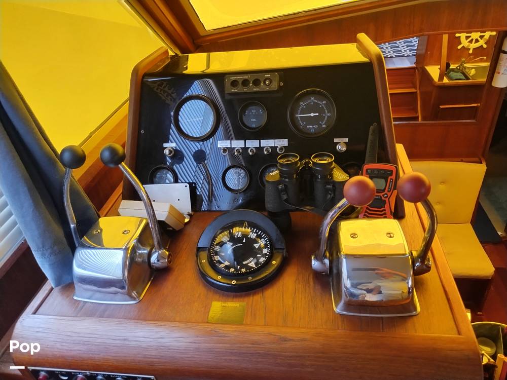Slide: The Image of Chris-Craft Catalina 426 1985 - 14470299