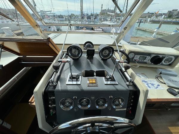 Slide: The Image of Chris-Craft Commander 1969 - 50