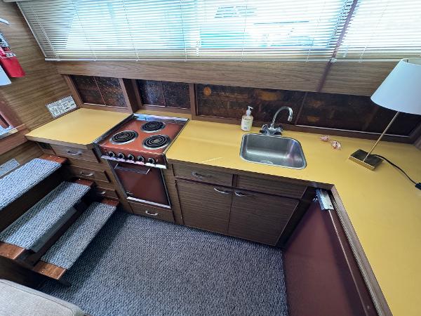 Slide: The Image of Chris-Craft Commander 1969 - 73