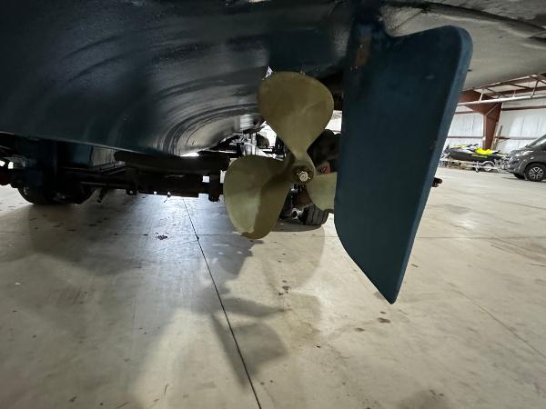 Slide: The Image of Chris-Craft Commander 1969 - 88