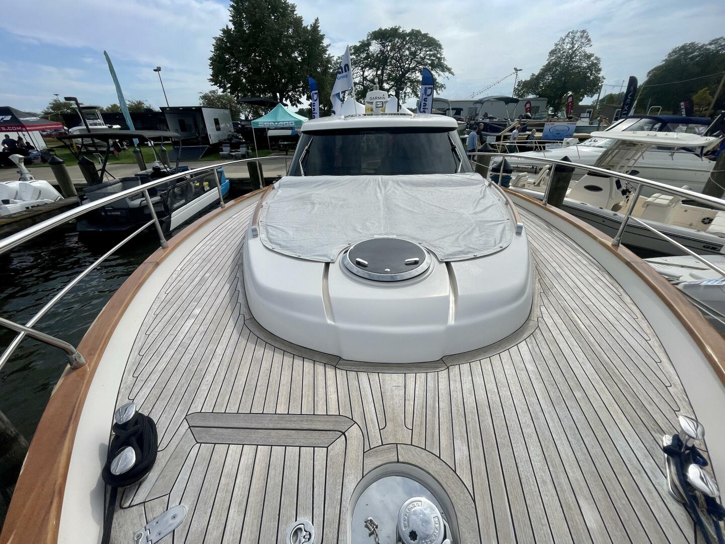 Slide: The Image of Chris-Craft Commander 42 2017 - 4188449