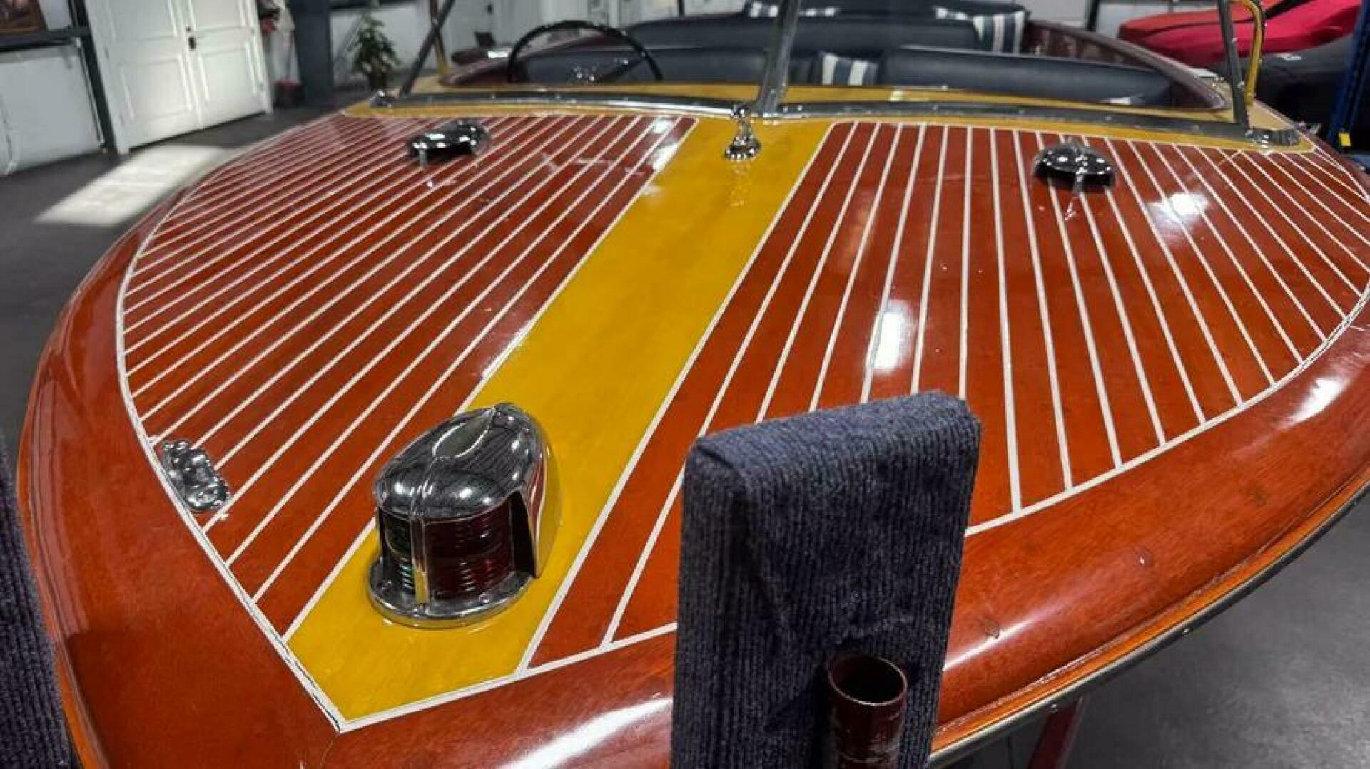 Slide: The Image of Chris-Craft Continental 28 1956 - 4890041