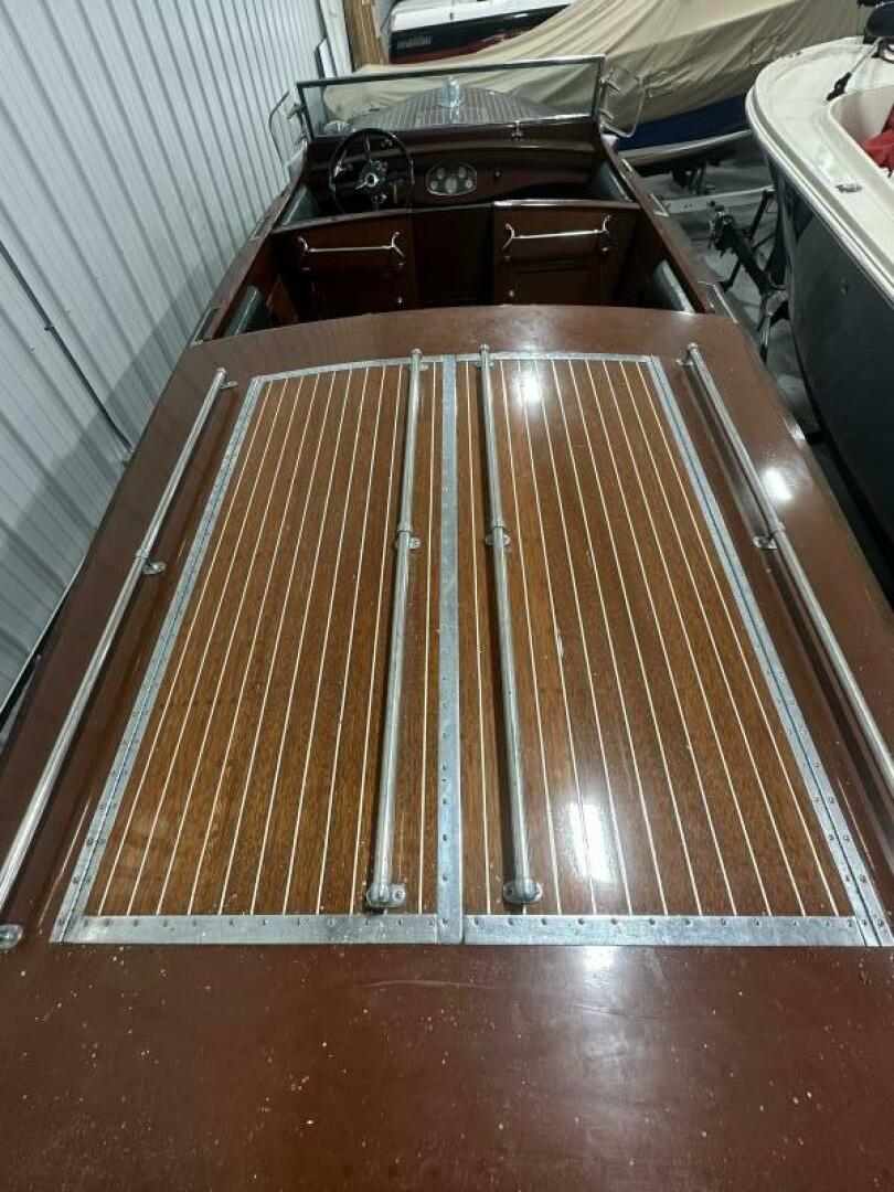 Slide: The Image of Chris-Craft Custom Runabout 1930 - 5112624