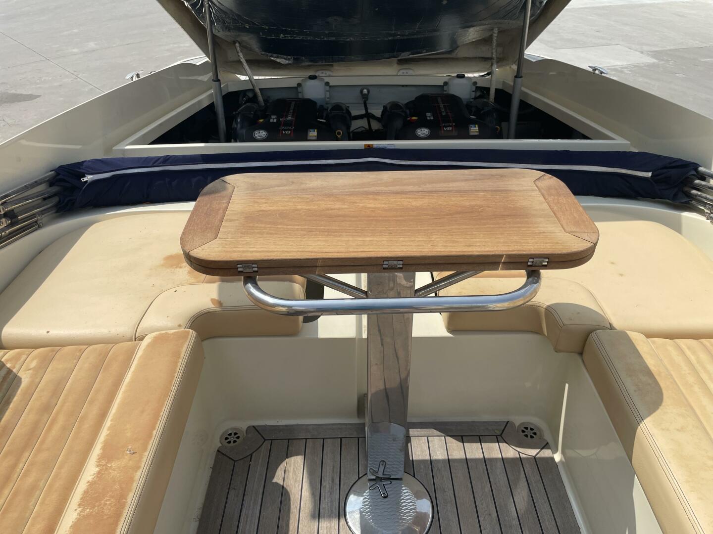 Slide: The Image of Cockpit Table - 5112286