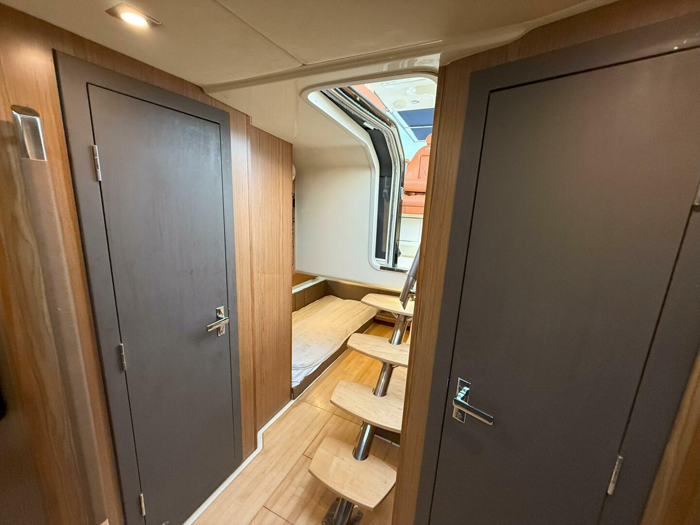 Slide: The Image of Chris-Craft Launch 38 2018 - 5392560