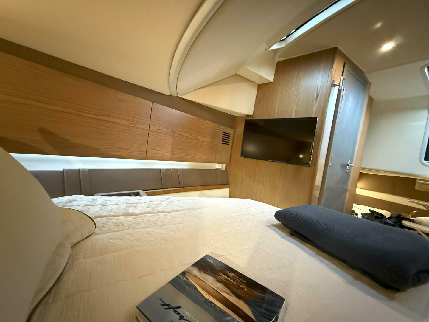 Slide: The Image of Chris-Craft Launch 38 2018 - 5392564