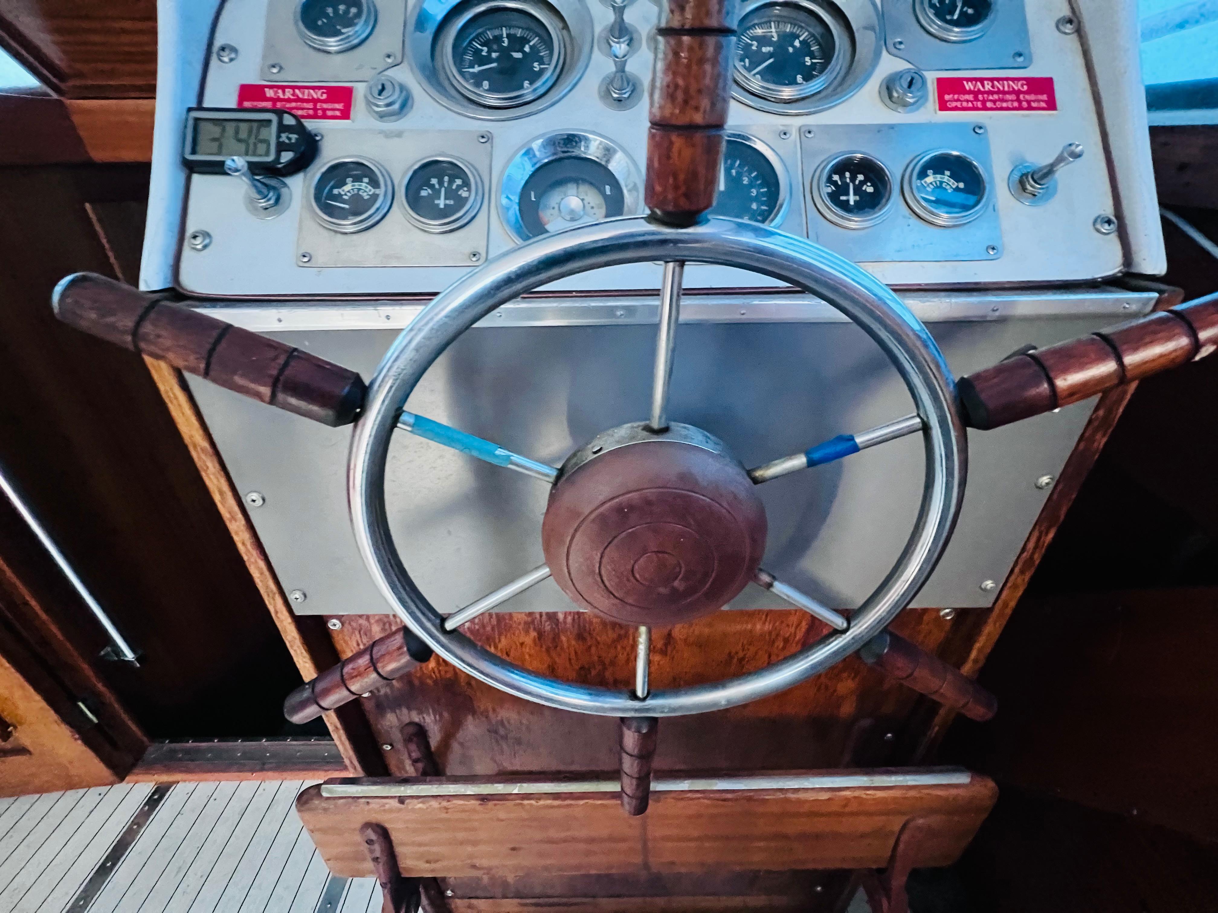 Slide: The Image of Chris-Craft Roamer 1962 - 7