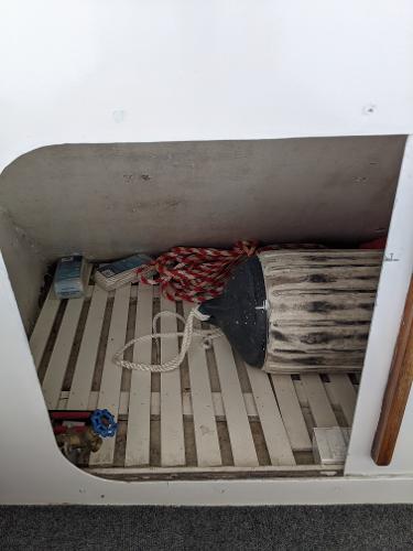 Slide: The Image of Chris-Craft Roamer 1976 - 100