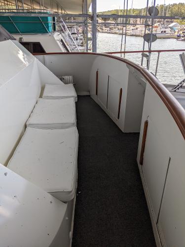Slide: The Image of Chris-Craft Roamer 1976 - 90