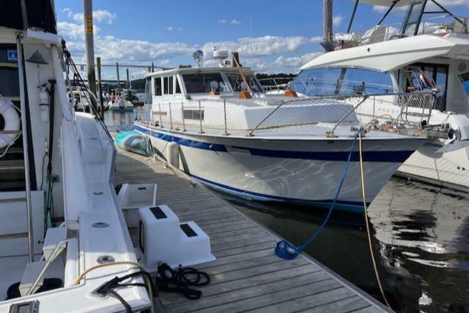 Slide: The Image of Chris-Craft Roamer Hardtop Cruiser 1966 - 5147109