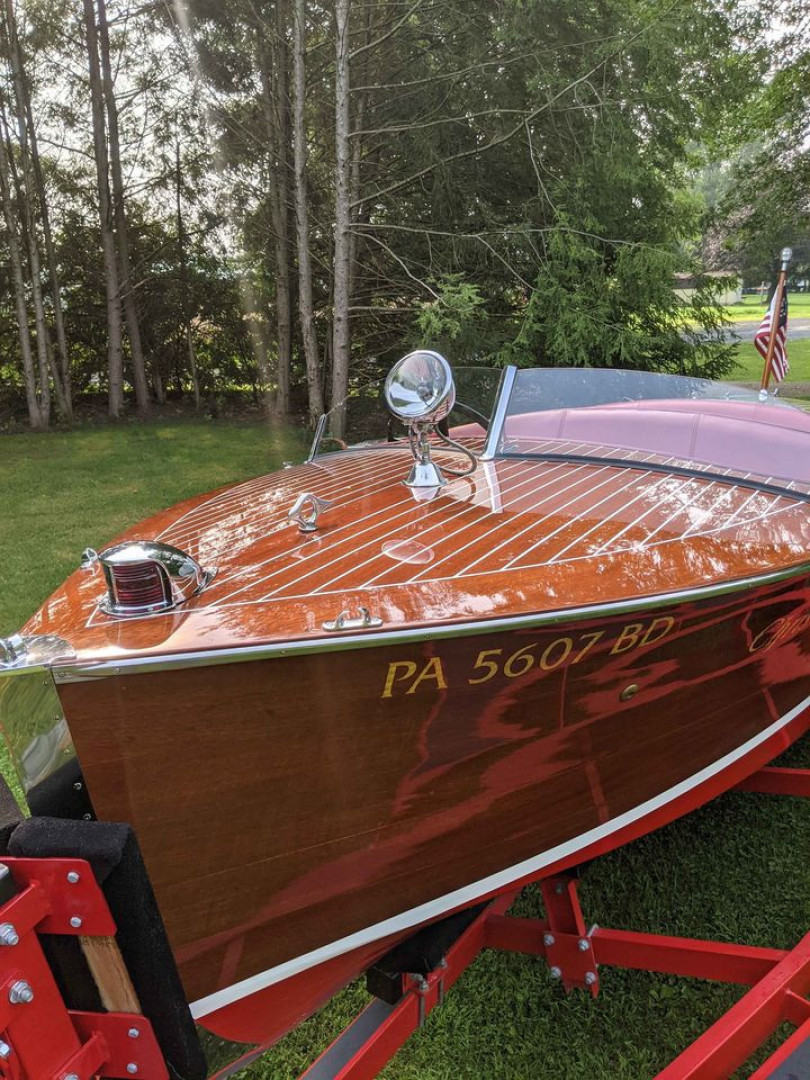 Slide: The Image of Chris-Craft Runabout Deluxe 1937 - 1751907