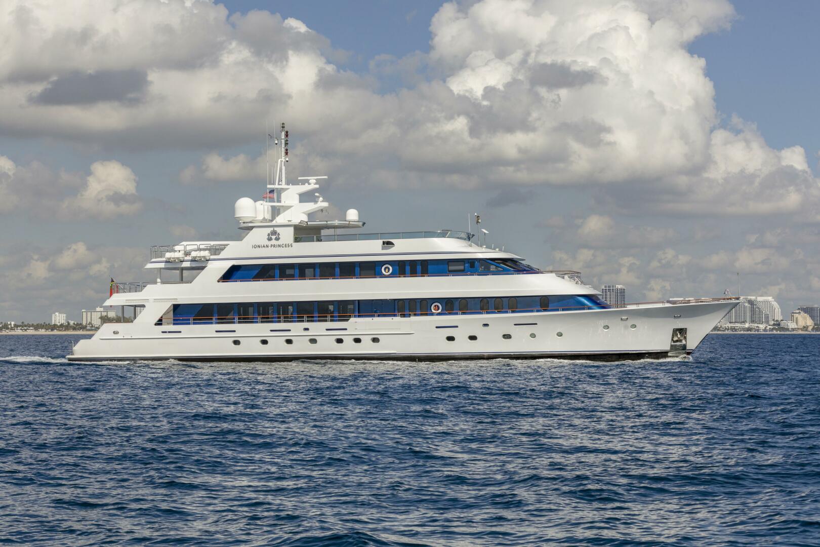 Slide: The Image of Christensen Tri-Deck 2005 - 5110179