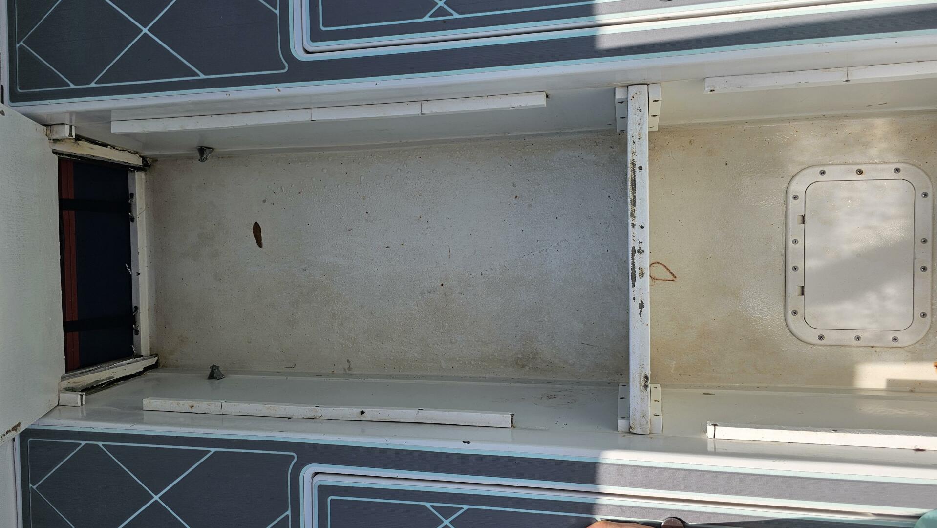 Slide: The Image of Cigarette 28 Offshore 1979 - 5015728