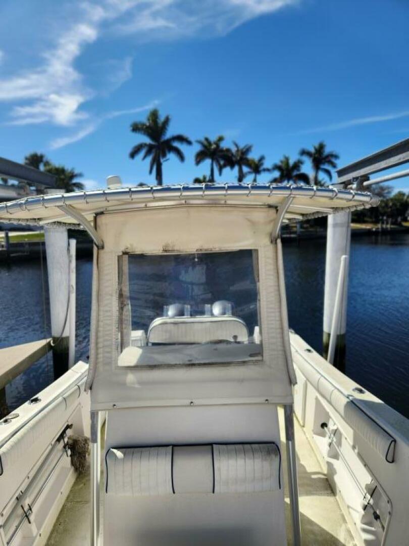 Slide: The Image of Clearwater 2300 Center Console 2007 - 4980706
