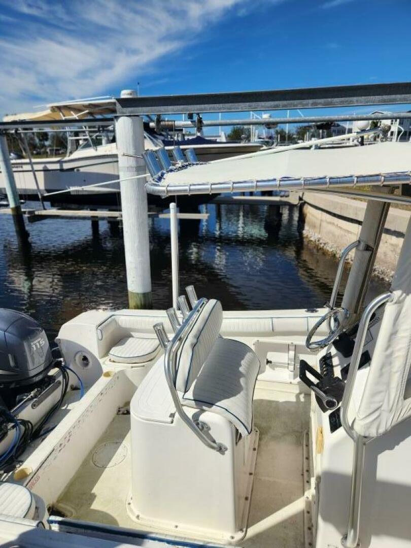 Slide: The Image of Clearwater 2300 Center Console 2007 - 4980698