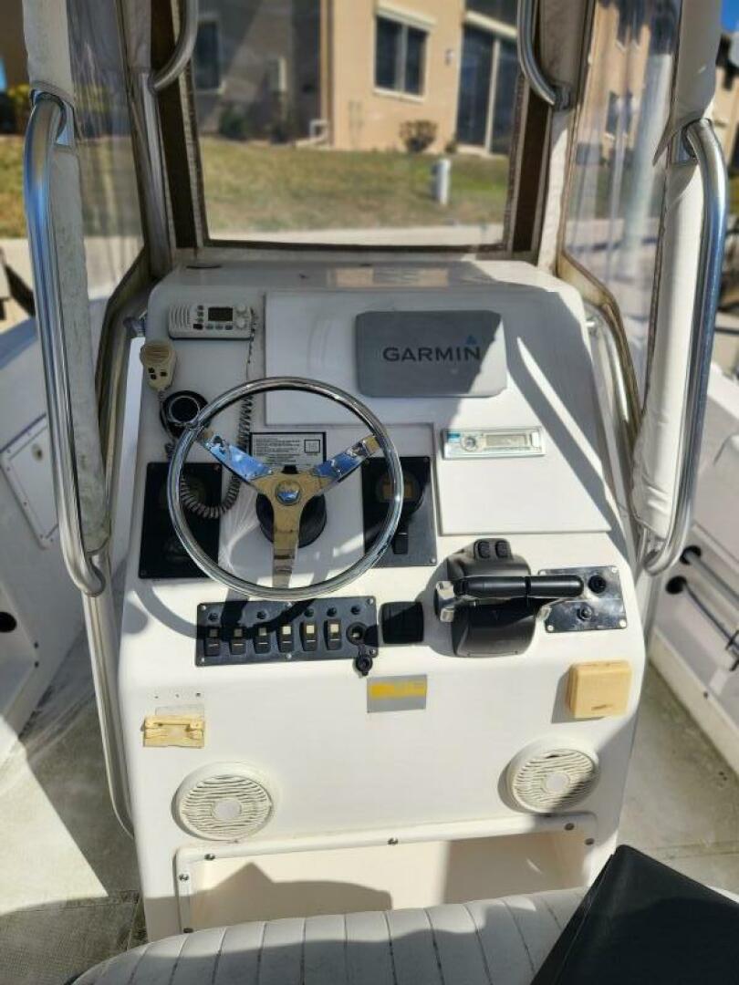 Slide: The Image of Clearwater 2300 Center Console 2007 - 4980705