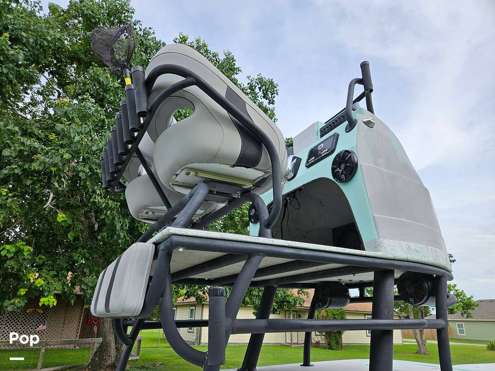 Slide: The Image of Mid-rise Seats/console - 15624577