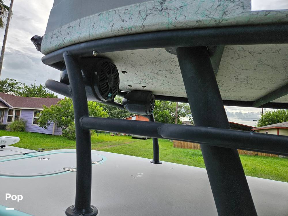 Slide: The Image of Wet Sound Speaker - 15624590