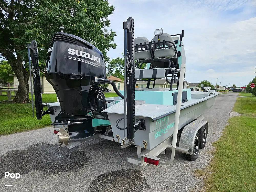 Slide: The Image of Rear View With Engine/power Poles - 15635998