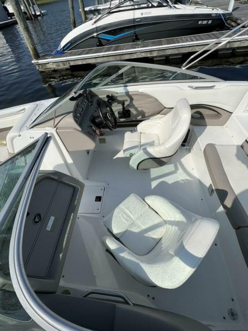 Slide: The Image of Cobalt 206 Bowrider 2001 - 3723645