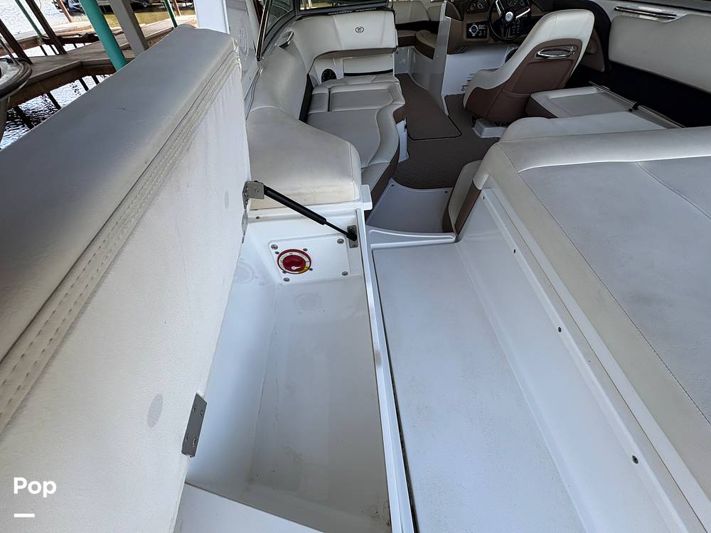 Slide: The Image of Battery Switch/compartment Storage - 15592036