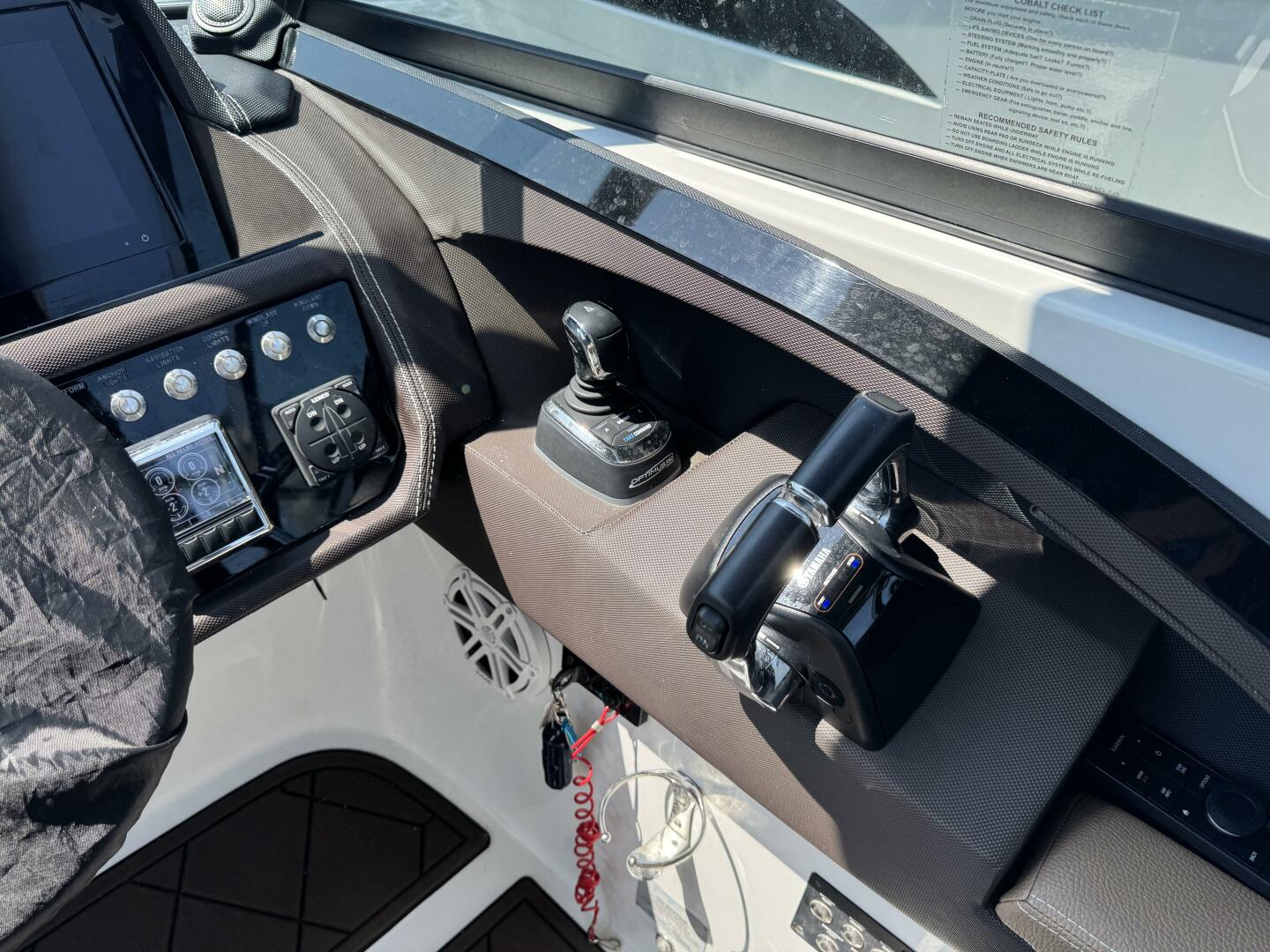Slide: The Image of Cobalt 30SC Outboard 2020 - 5507241